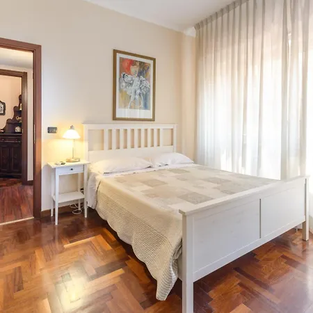 Two Elegant - Metro A Roma