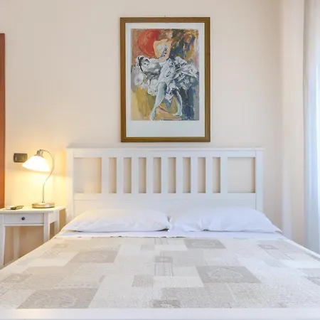 Guest house Two Elegant - Metro A 4*